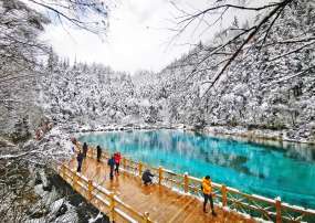 Tour Du Lịch Trùng Khánh - Cửu Trại Câu - Thành Đô 6 Ngày 5 Đêm